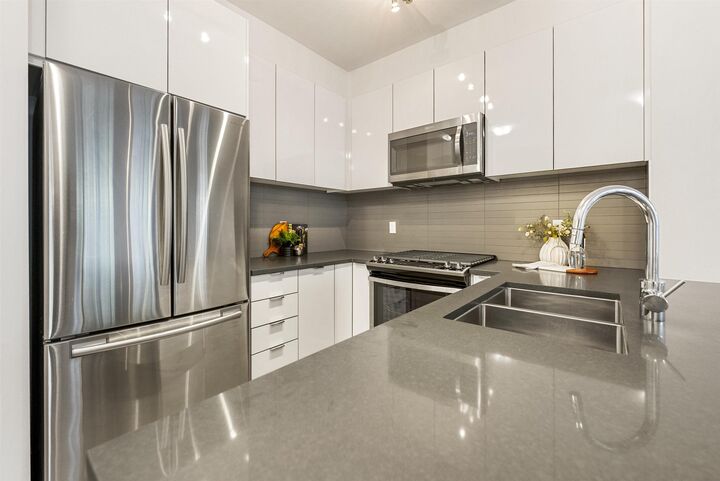Property Photo:  15137 33rd Avenue 109  BC V3Z 0Y1 