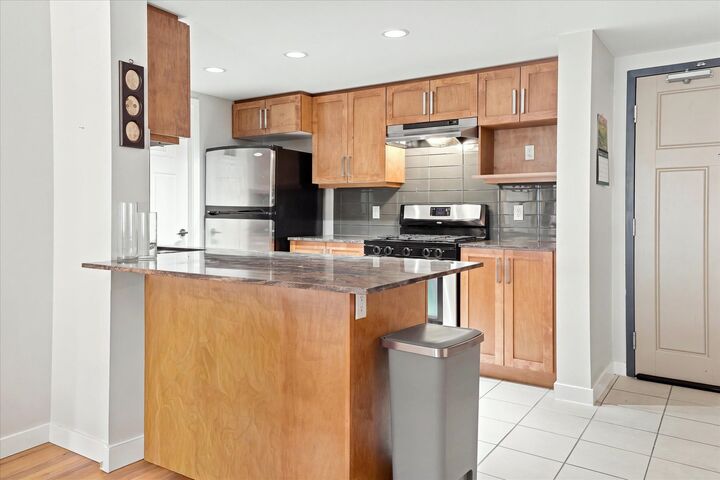 Property Photo:  1212 Main Street 207  BC V8B 0S1 