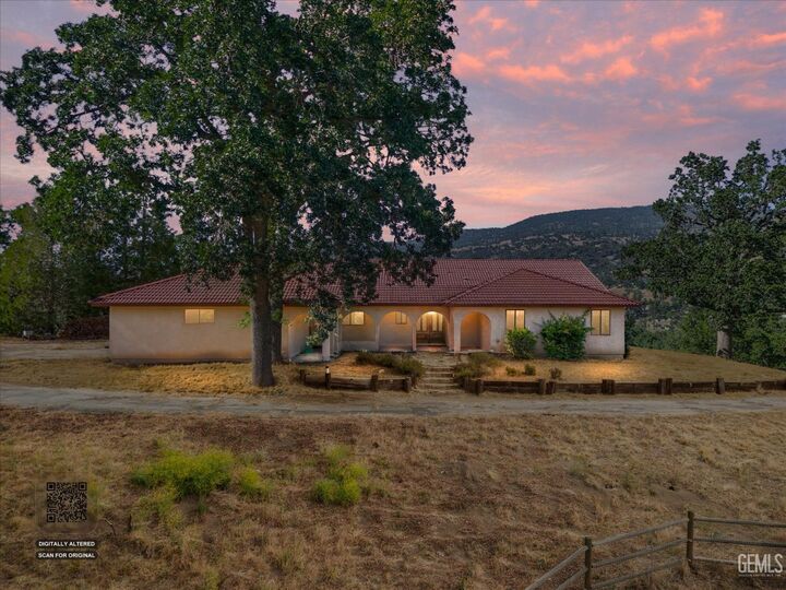 Property Photo:  23921 Parke Court  CA 93561 