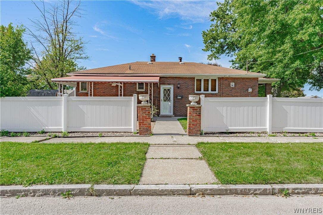 Property Photo:  6113 Kies Avenue  NY 14304 