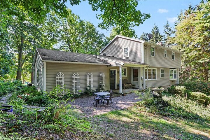 Property Photo:  7248 Highview Trail  NY 14564 