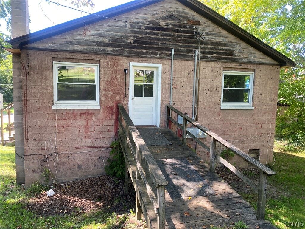 Property Photo: 5940 Jefferson Street 2 NY 14590