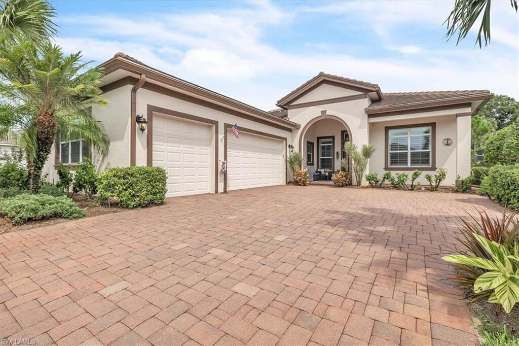 Property Photo:  13741 Woodhaven Cir  FL 33905 