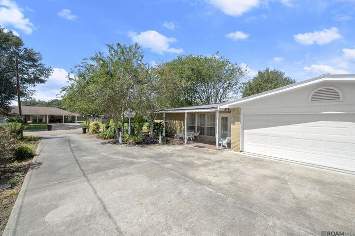 Property Photo: 1111 E Sybil St LA 70737