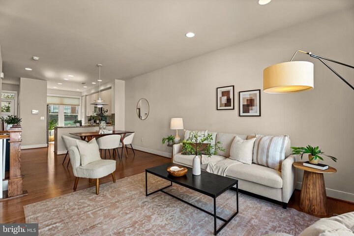 Property Photo:  37 Ellsworth Heights  MD 20910 