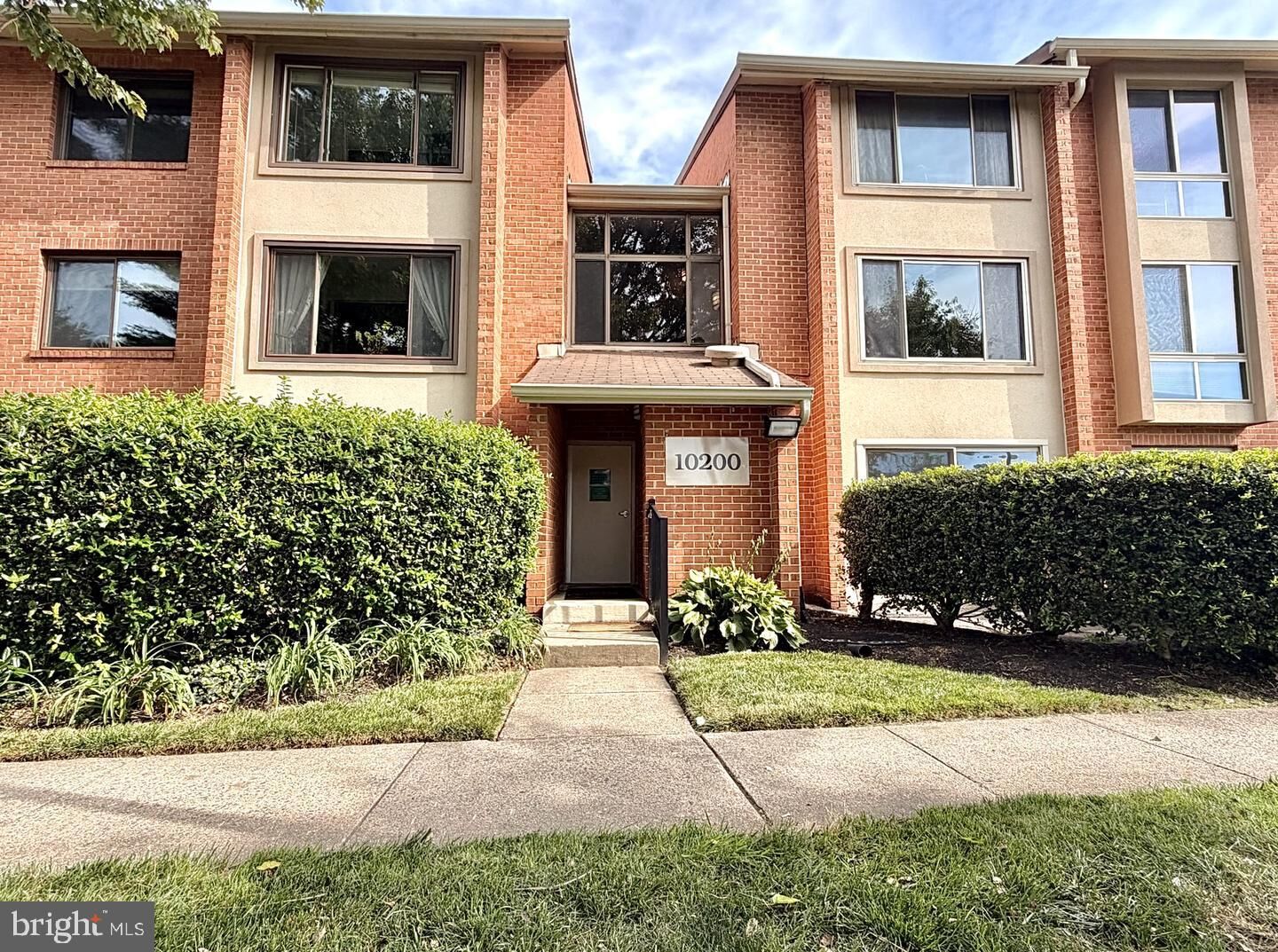 Property Photo:  10200 Bushman Drive 104  VA 22124 