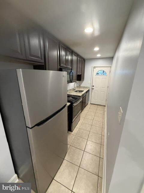 Property Photo:  421 Burbank Street SE Unit 5  DC 20019 