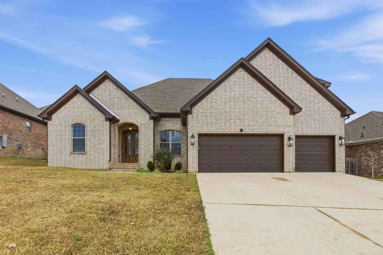 Property Photo: 17105 Willow Creek Drive AR 72120