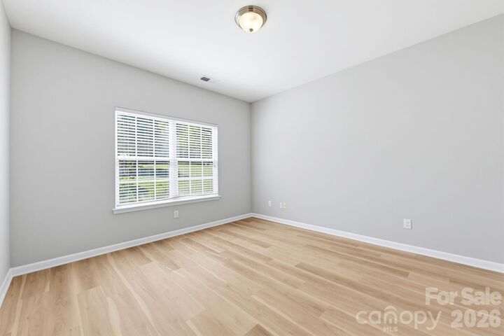 Property Photo: 1704 Swan Drive NC 28216