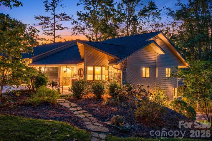 Property Photo: 1702 Timber Trail NC 28804