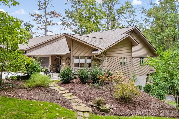 Property Photo:  1702 Timber Trail  NC 28804 