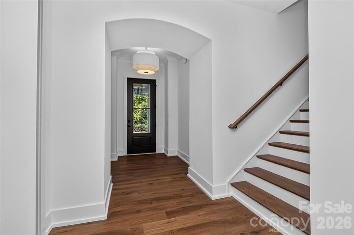 Property Photo: 4809 Currituck Drive NC 28210