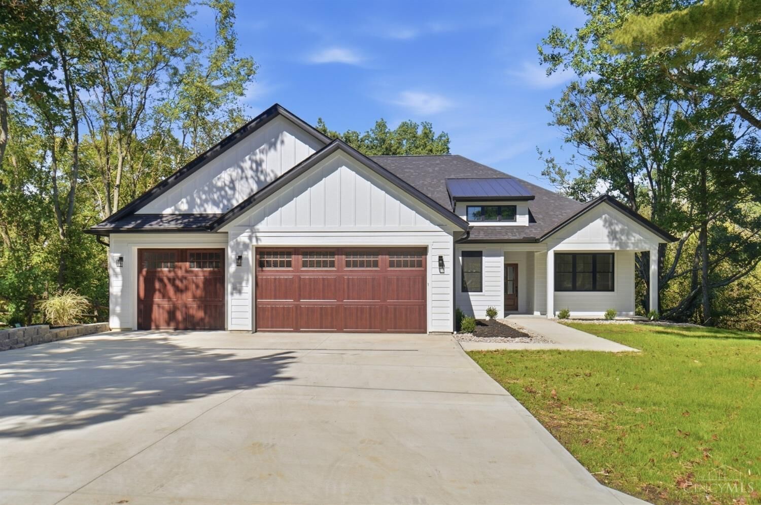 Property Photo:  2634 Daisy Drive  OH 45140 