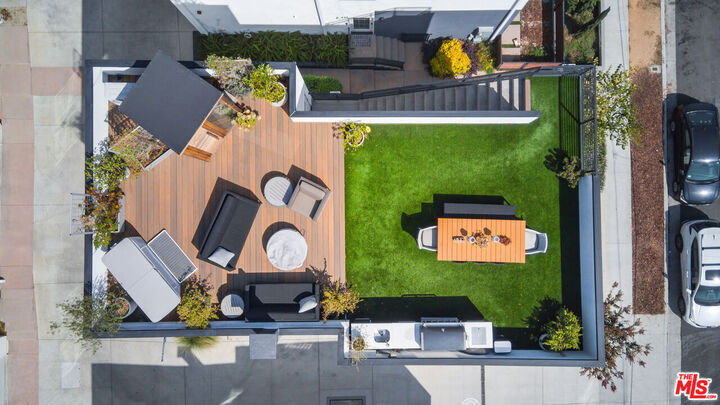 Property Photo:  345 N La Fayette Park Pl  CA 90026 