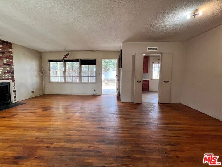 Property Photo:  2505 W 116th St  CA 90250 