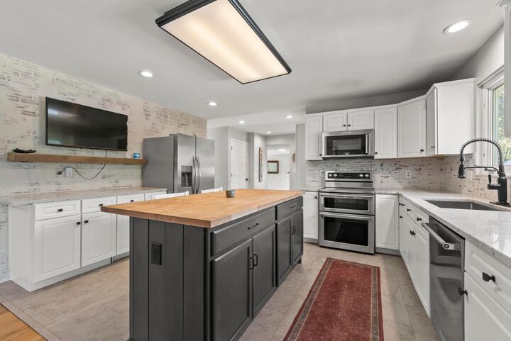 Property Photo: 5454 Indian Hill Road OH 43017