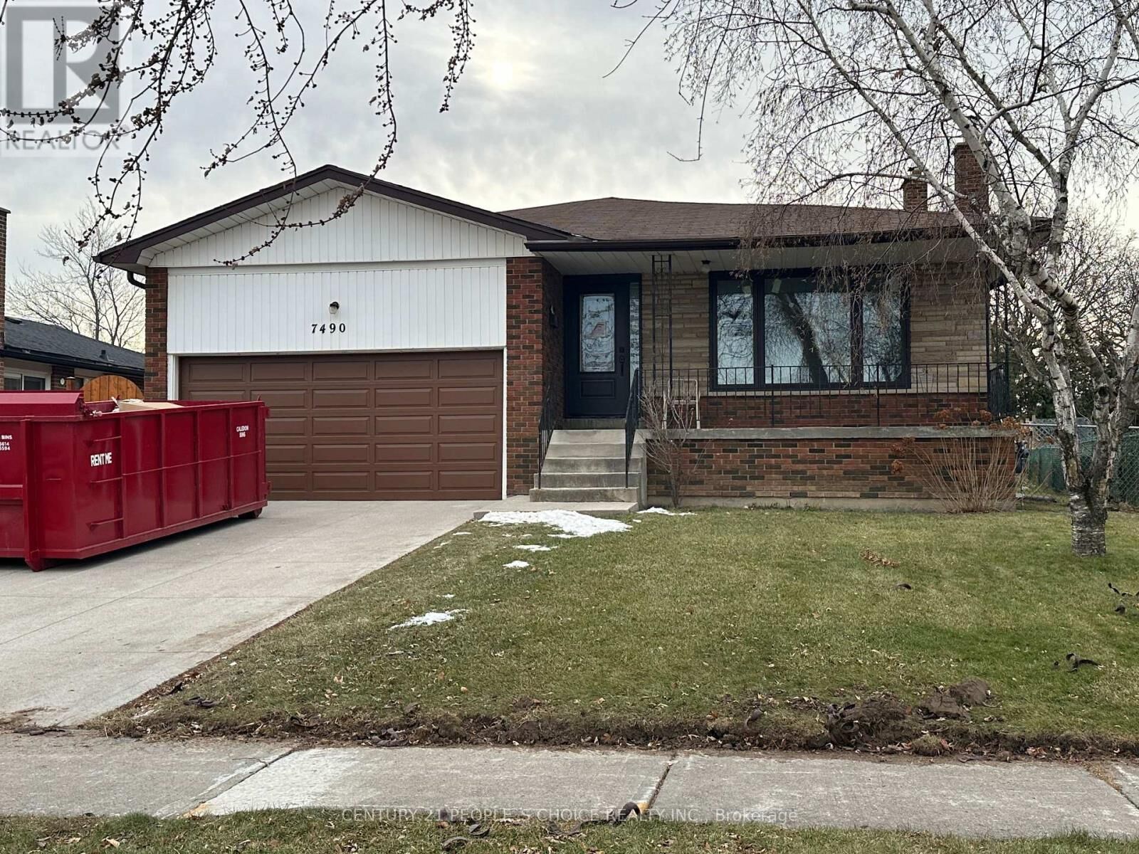 Property Photo: 7490 Middleshire Drive Unit- 3 ON L4T 3S2