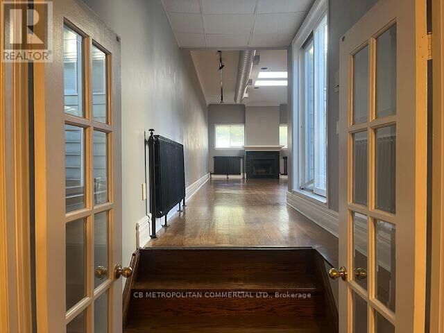 Property Photo:  401 Spadina Avenue  ON M5T 2G6 