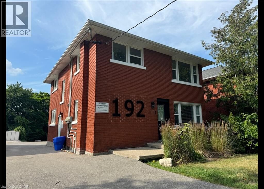 Property Photo:  192 Allen Street East 3  ON N2J 1K1 