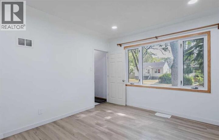 Property Photo:  10948 75 Avenue Northwest  AB T6G 0G9 