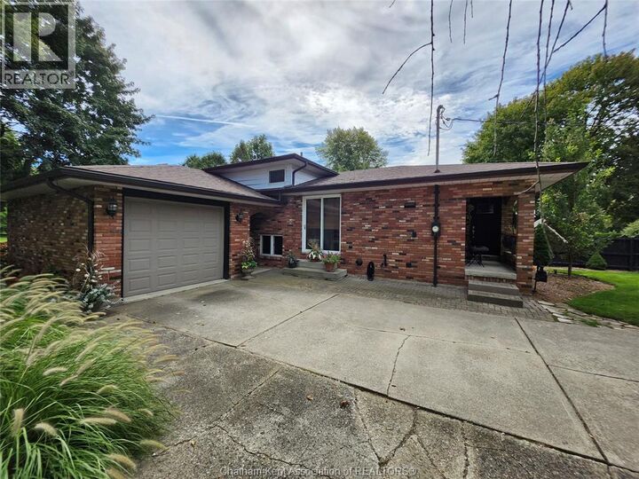 Property Photo: 28 Jackson Drive ON N7L 2N9