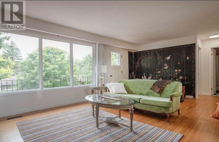 Property Photo:  581 Arnhem Drive  ON L1G 2J7 
