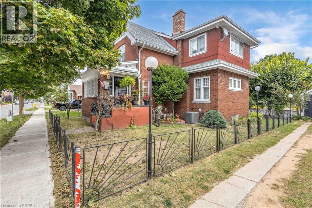 Property Photo:  113 Sydenham Street  ON N3R 3Y7 