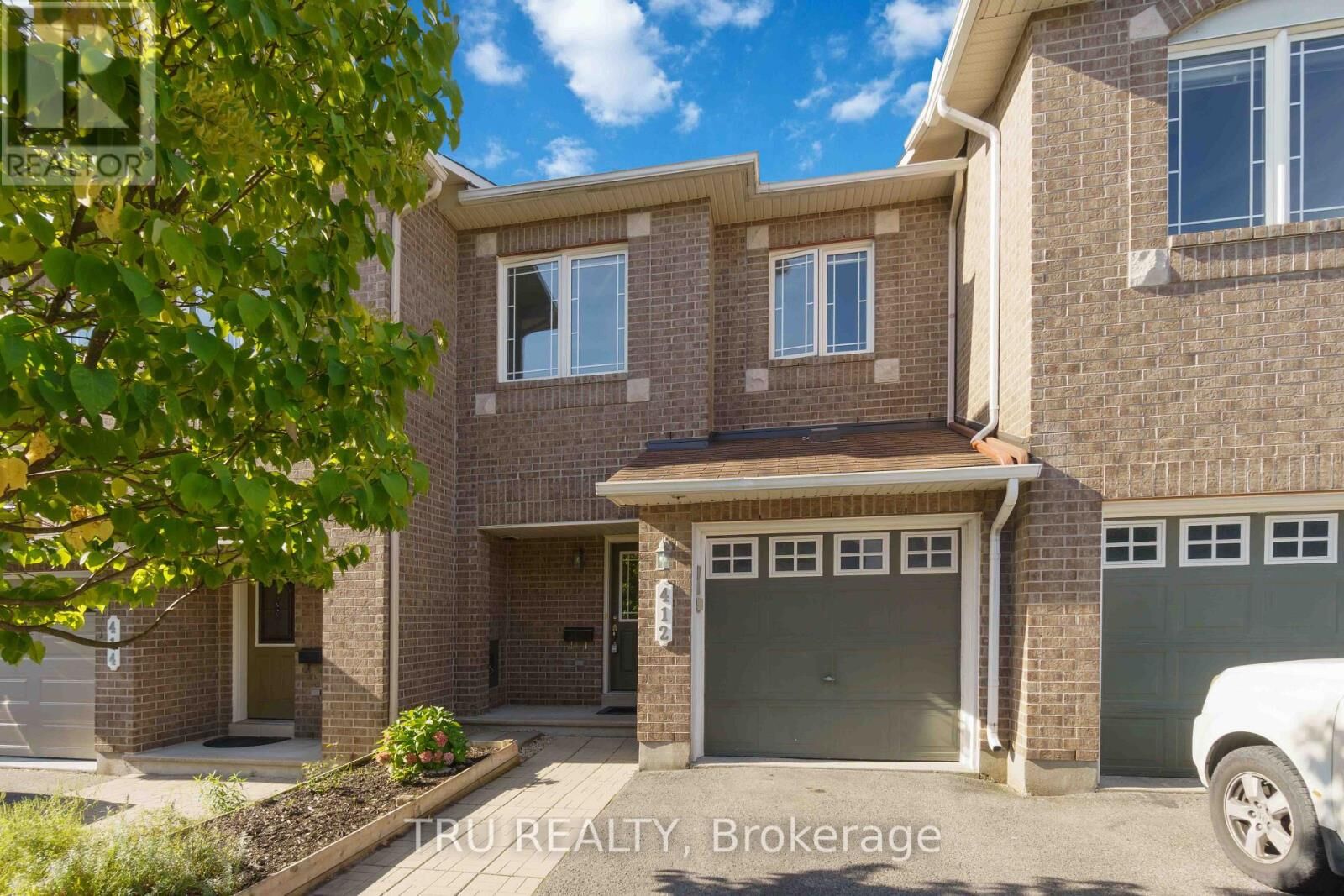 Property Photo:  412 Galatina Way  ON K2K 0E7 