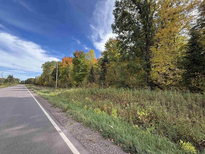 Property Photo:  W11303 County Road W  WI 54555 