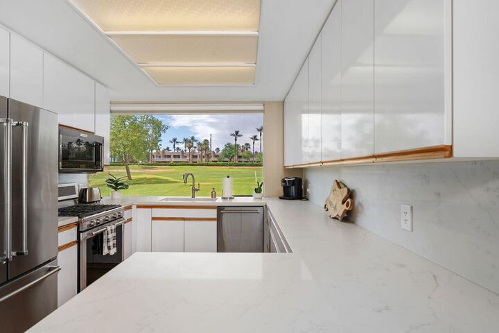 Property Photo:  20 Pebble Beach Drive  CA 92270 