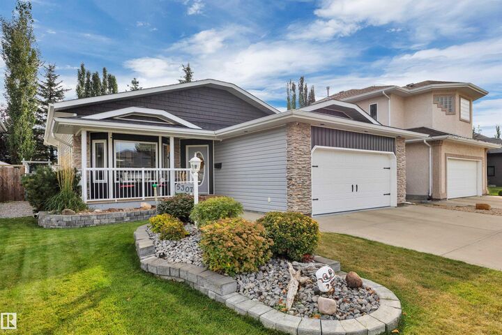 Property Photo:  5307 44 Street  AB T9A 3P2 