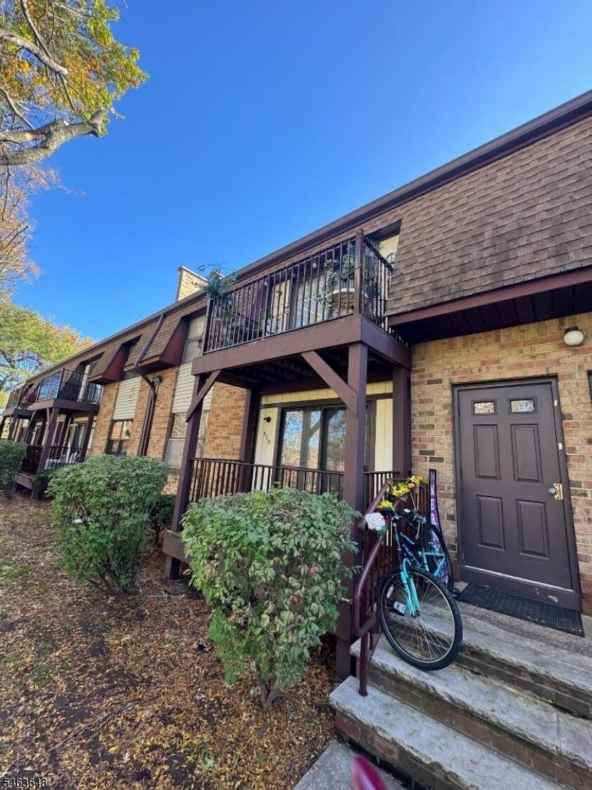 Property Photo:  910 N Oaks Blvd  NJ 08902 