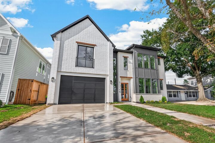 Property Photo:  1326 Curtin Street  TX 77018 