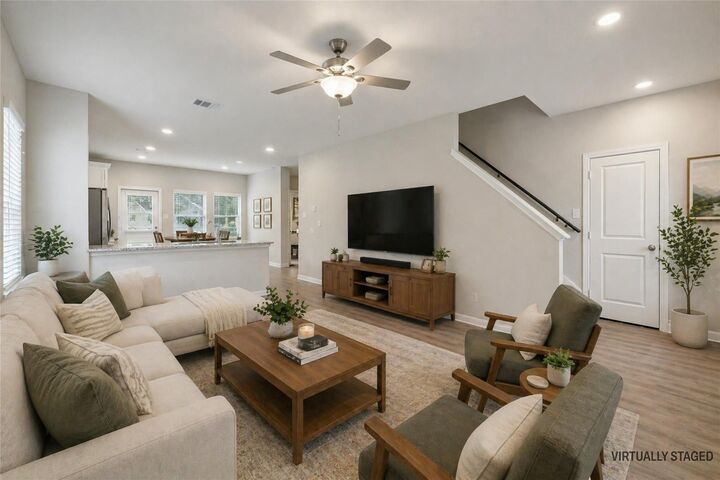 Property Photo:  914 Roosevelt Street  TX 77568 
