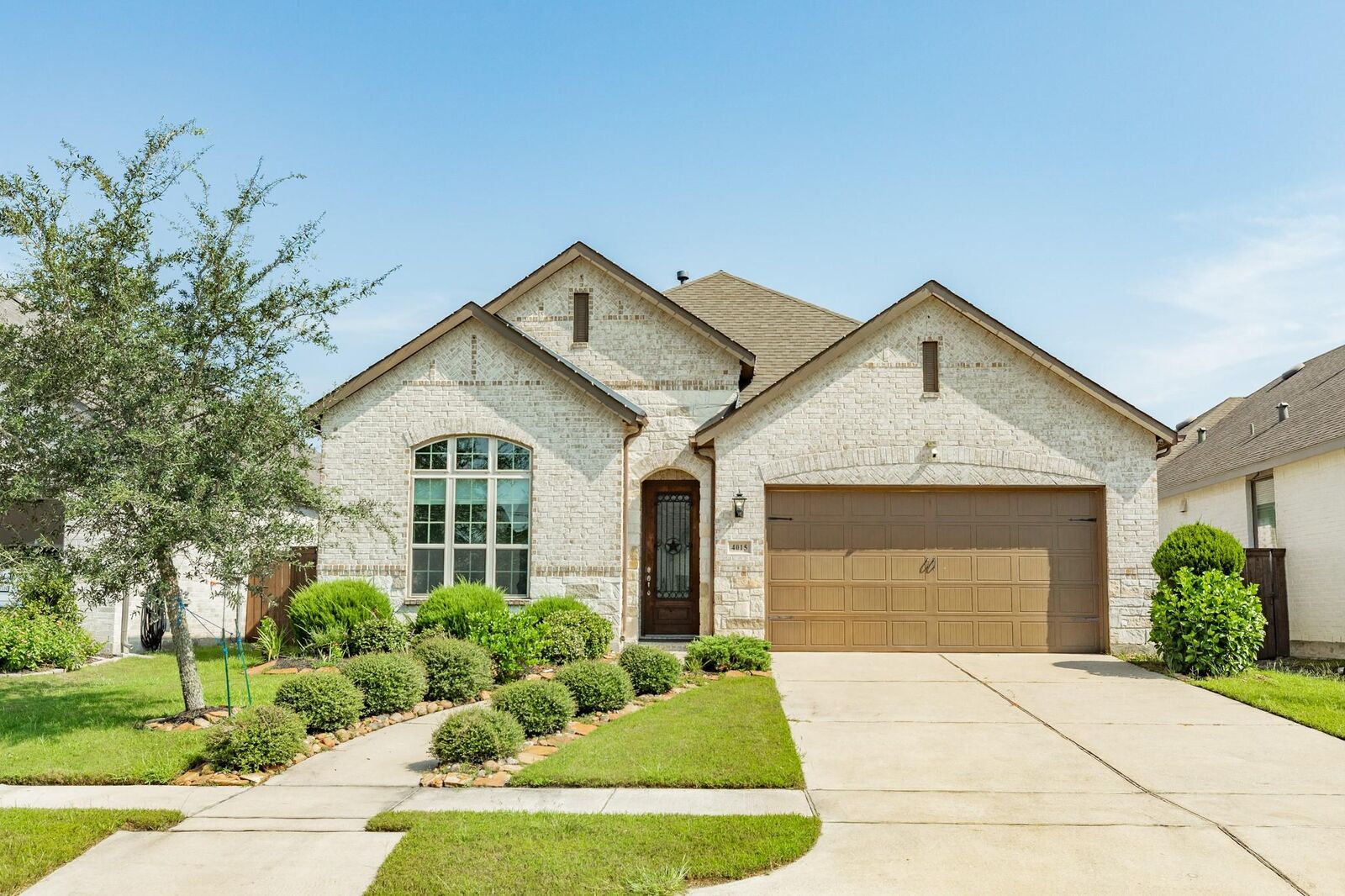 Property Photo:  4015 Shackleton Court  TX 77583 