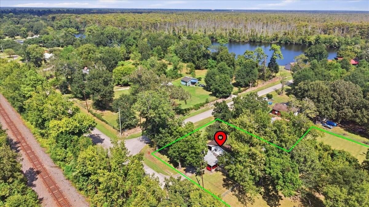Property Photo:  3015 Enner  TX 77632 