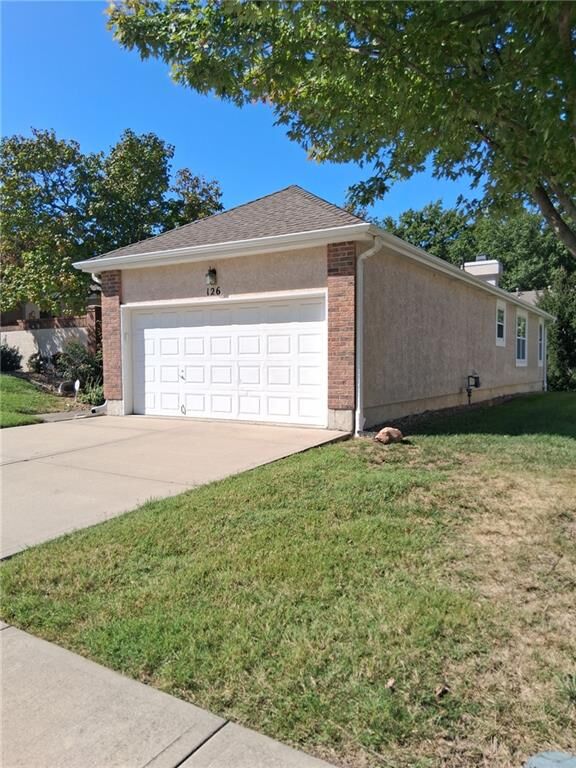 Property Photo:  126 SW Hillcrest Lane  MO 64063 