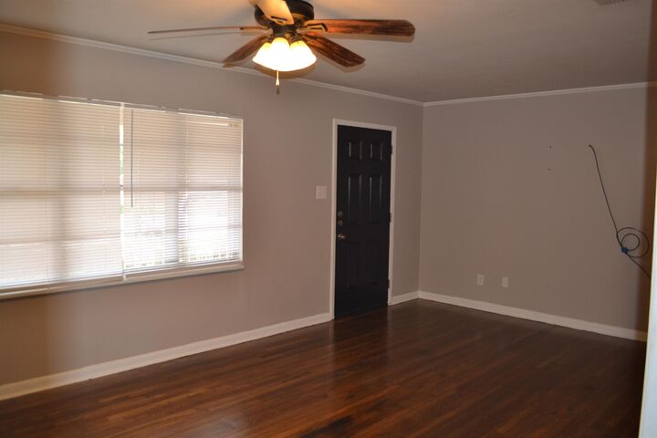 Property Photo: 1101 Glencrest TX 75601