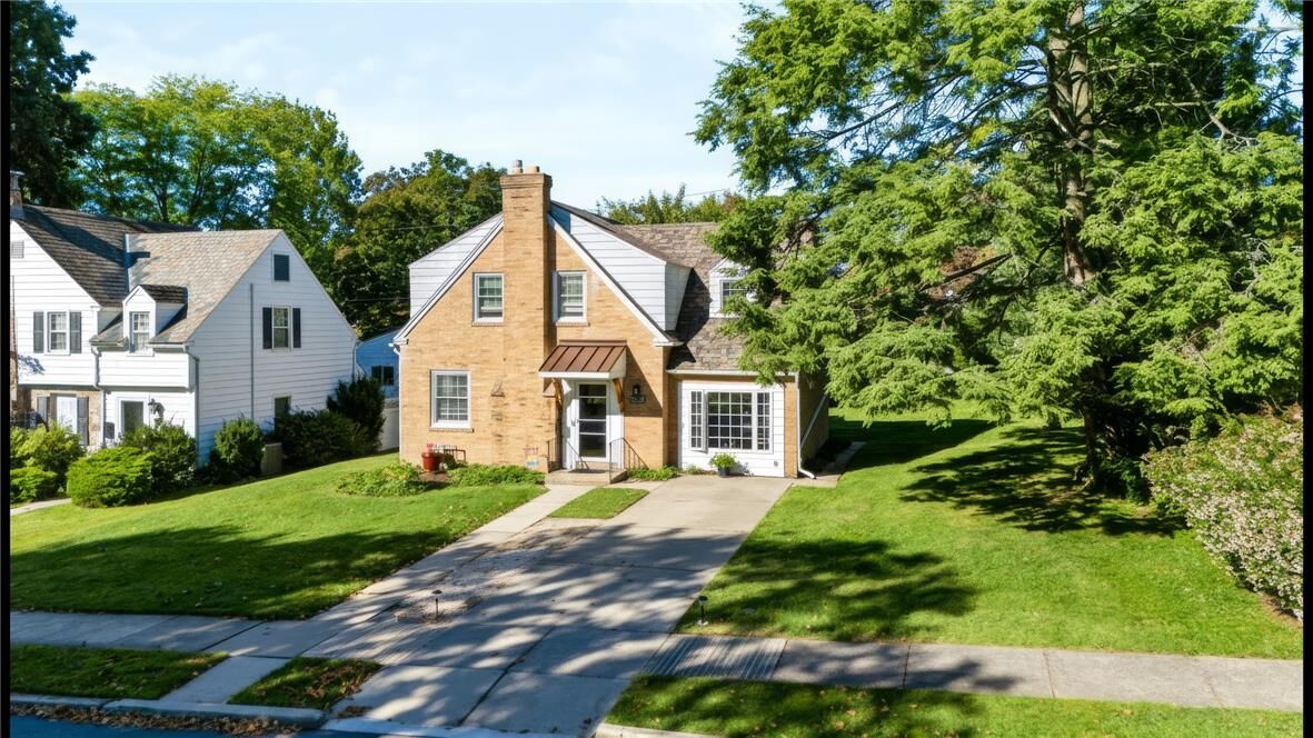 Property Photo:  2209 Huntington Street  PA 18017 
