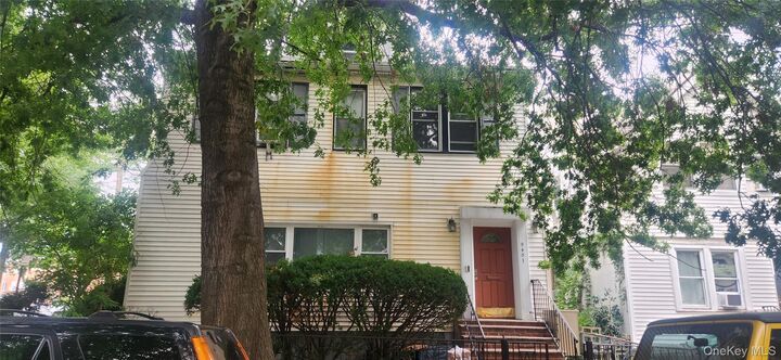 Property Photo: 94-01 40th Drive NY 11373