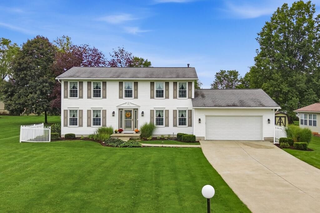 Property Photo:  2612 Fox Den Ct  OH 44805 