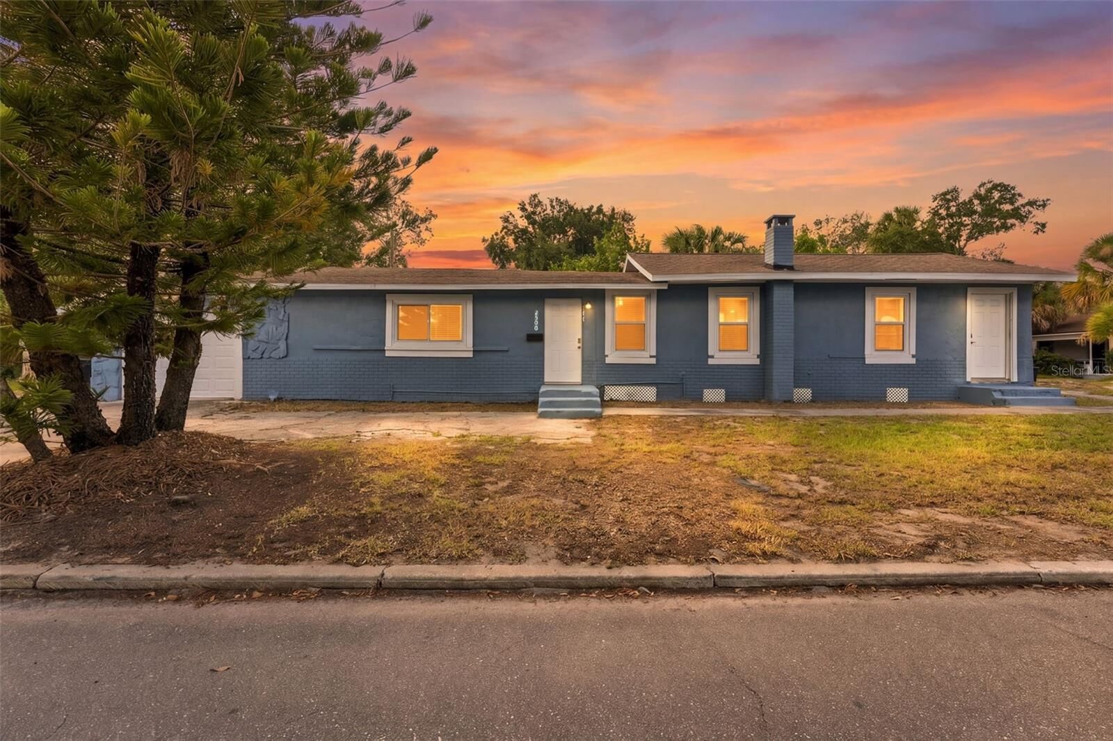 Property Photo:  2500 11th Avenue SE  FL 33712 