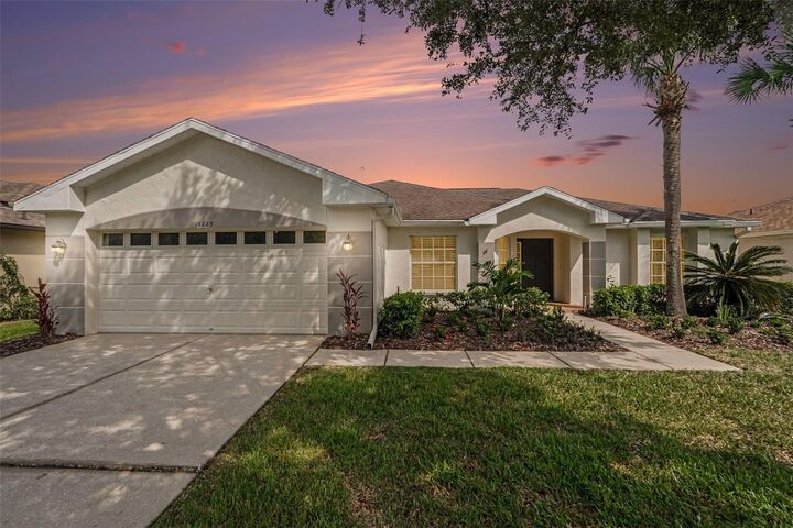 Property Photo:  10223 Collar Drive  FL 33576 