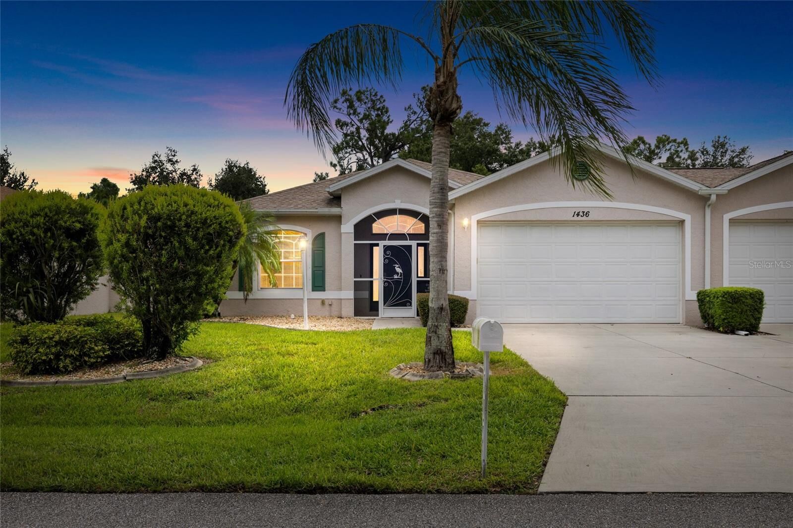 Property Photo:  1436 Hedgewood Circle  FL 34288 
