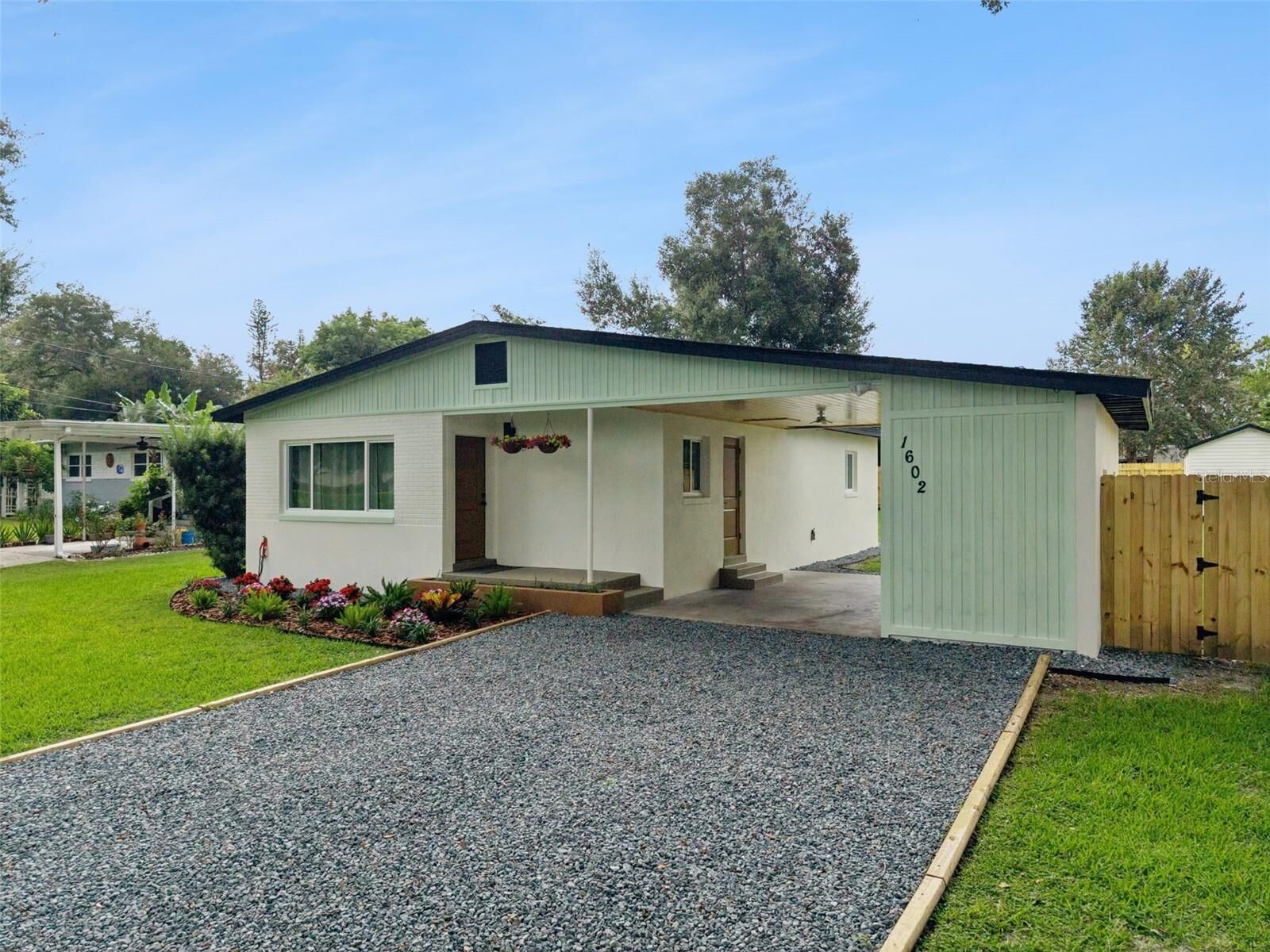 Property Photo:  1602 Overlook Road  FL 32809 