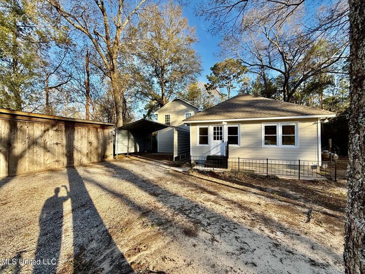 Property Photo: 13651 E Wortham Road MS 39574