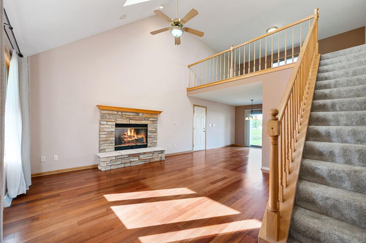Property Photo:  1142 Mulberry Ln  WI 53182 