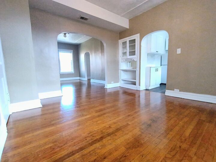 Property Photo:  3514 N Broadway Street 3  IL 60657 