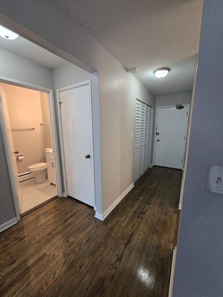 Property Photo:  6619 N Sheridan Road N 302  IL 60626 
