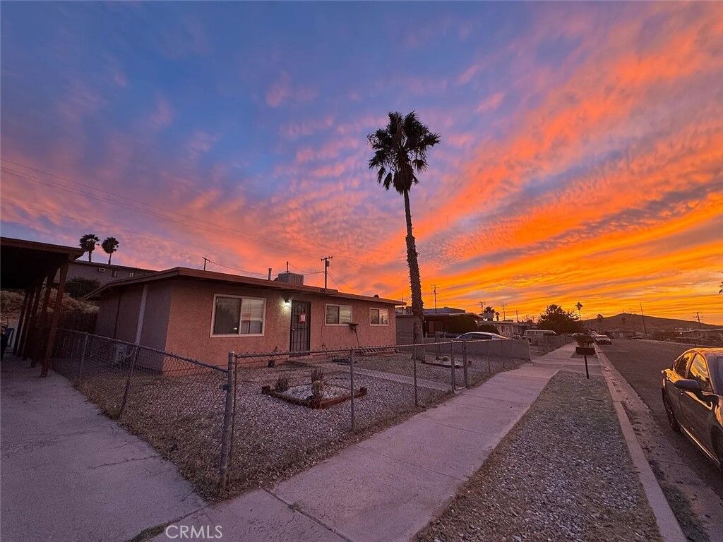 Property Photo: 1110 Pueblo CA 92311